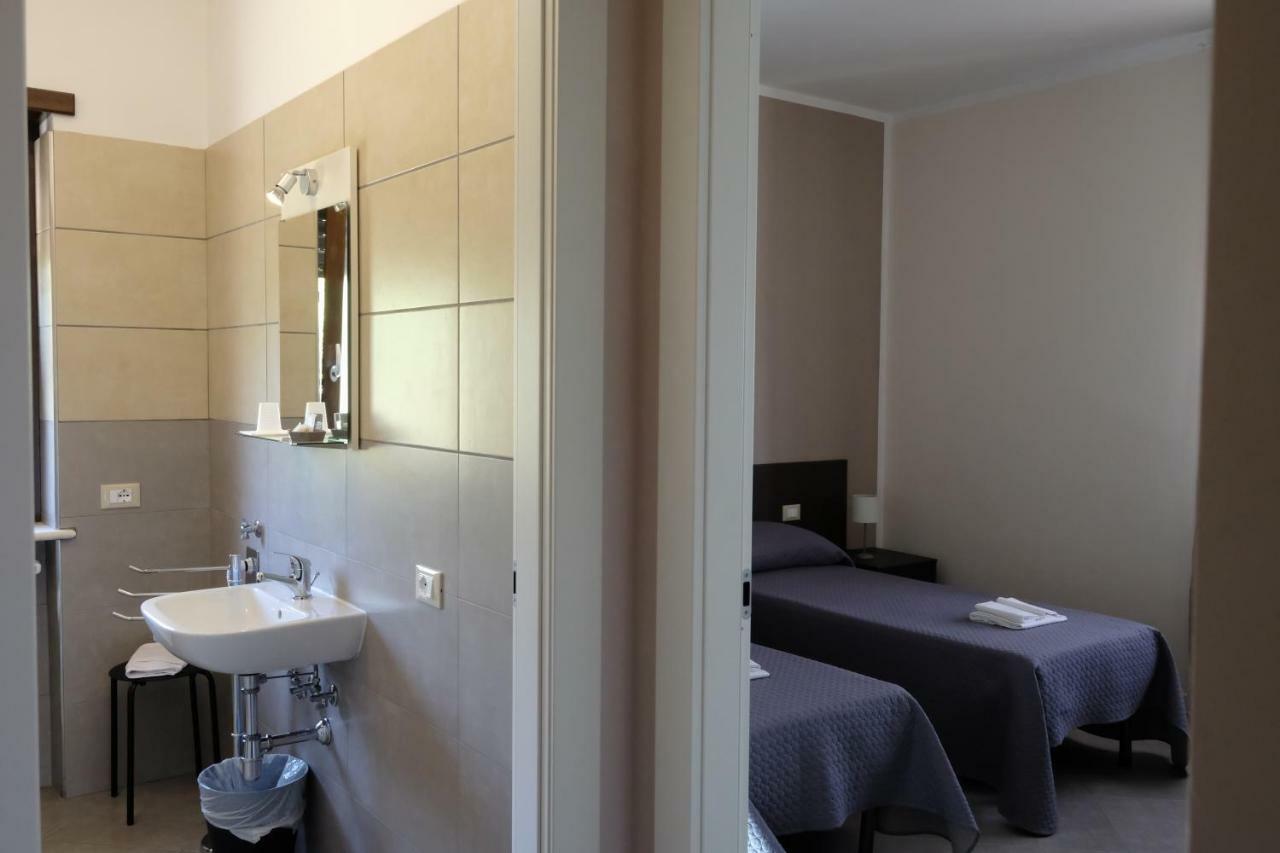 B&B Grandangolo Preturo Eksteriør billede