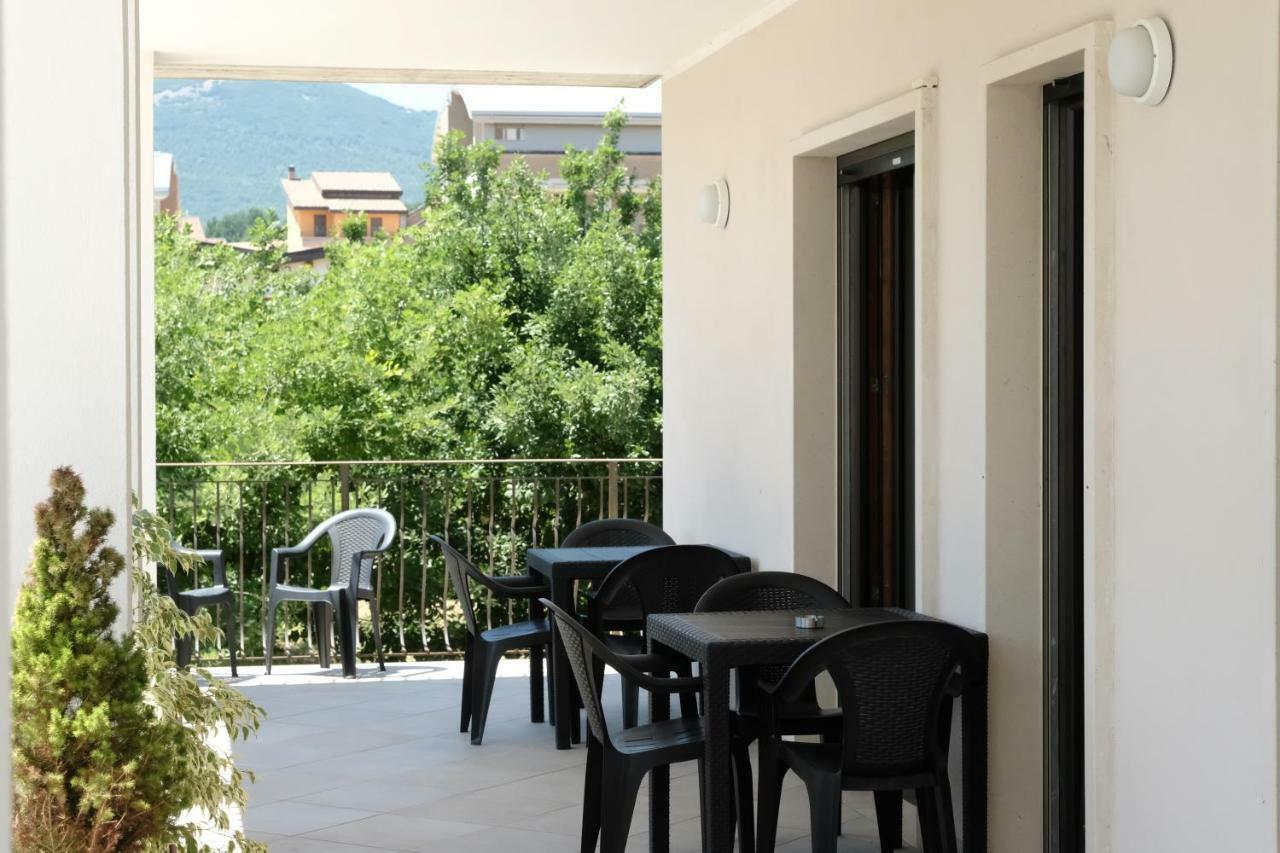 B&B Grandangolo Preturo Eksteriør billede